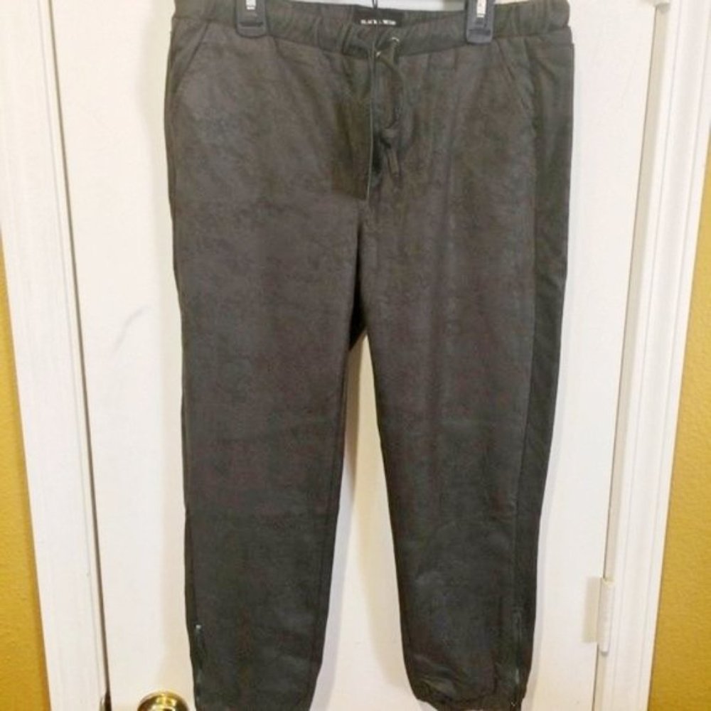 Black Orchid women's reptile stretch ankle zip cropped sweat jogger pants 28x22